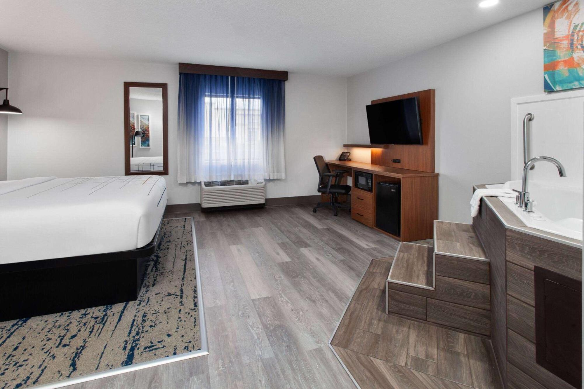 La Quinta Inn By Wyndham Wausau Dış mekan fotoğraf